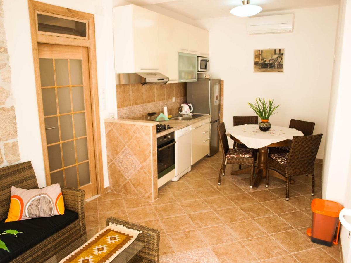 House Nataniel In Omis Near Sea Apartment Luaran gambar