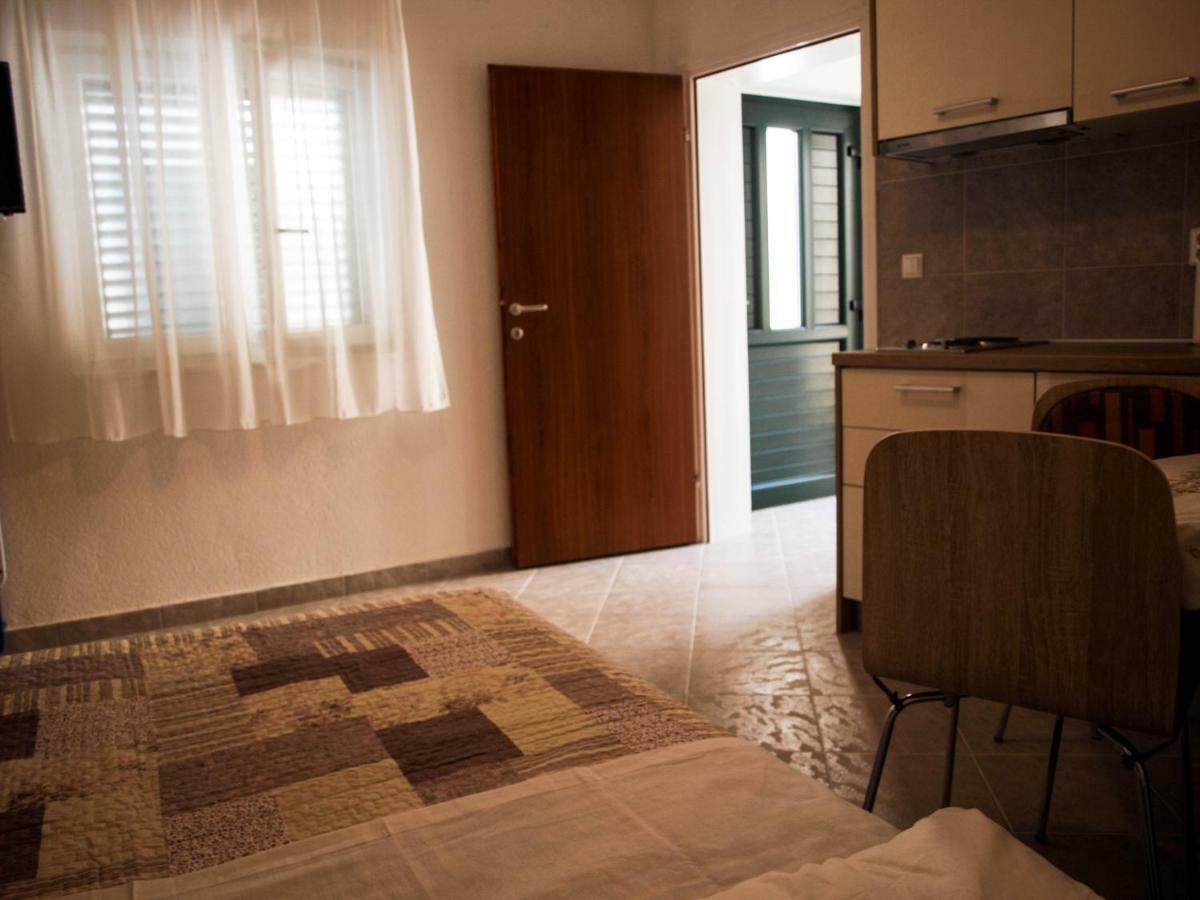 House Nataniel In Omis Near Sea Apartment Luaran gambar