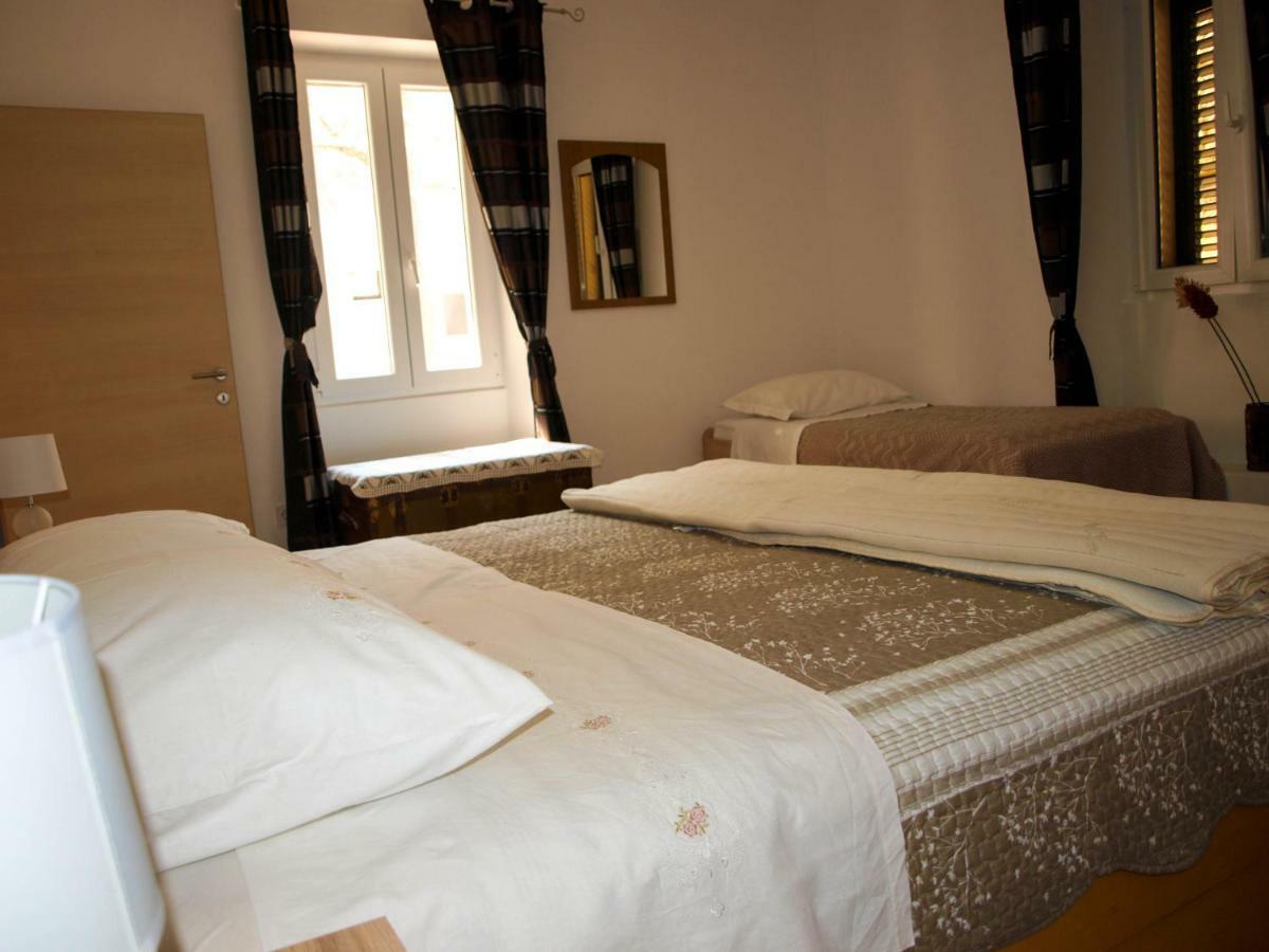 House Nataniel In Omis Near Sea Apartment Luaran gambar