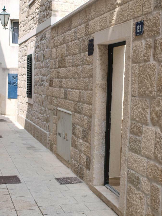 House Nataniel In Omis Near Sea Apartment Luaran gambar