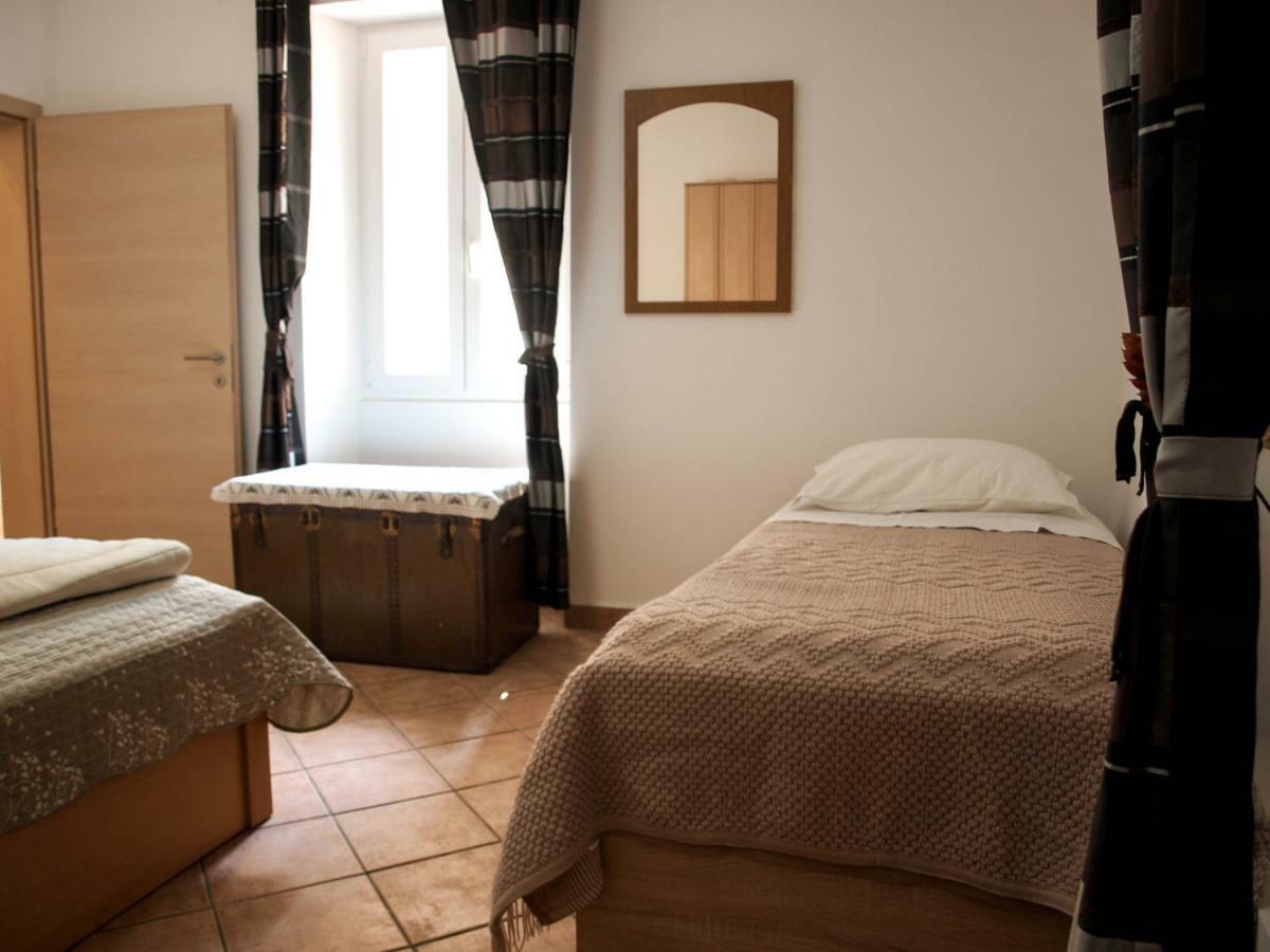 House Nataniel In Omis Near Sea Apartment Luaran gambar
