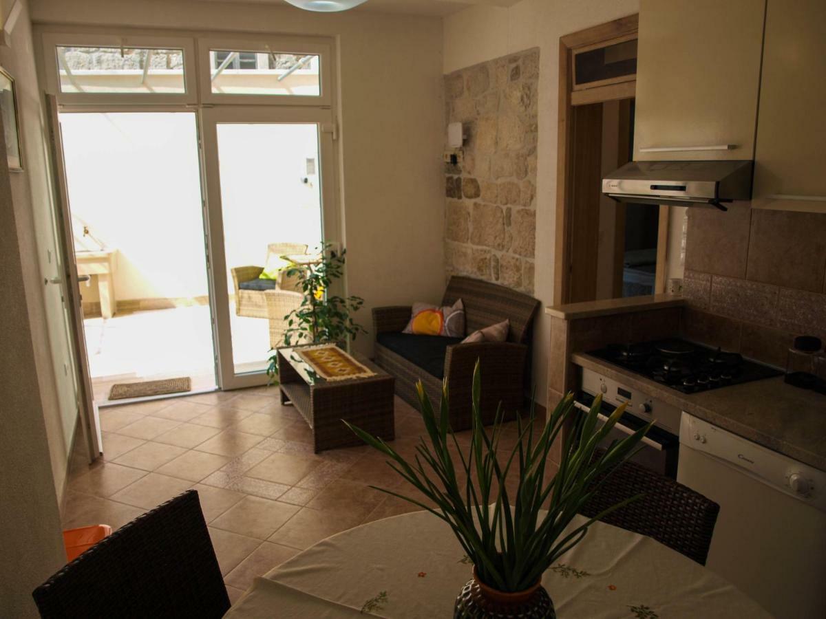 House Nataniel In Omis Near Sea Apartment Luaran gambar